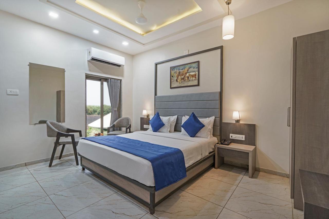 Sterling Gir Hotel Talala Kültér fotó