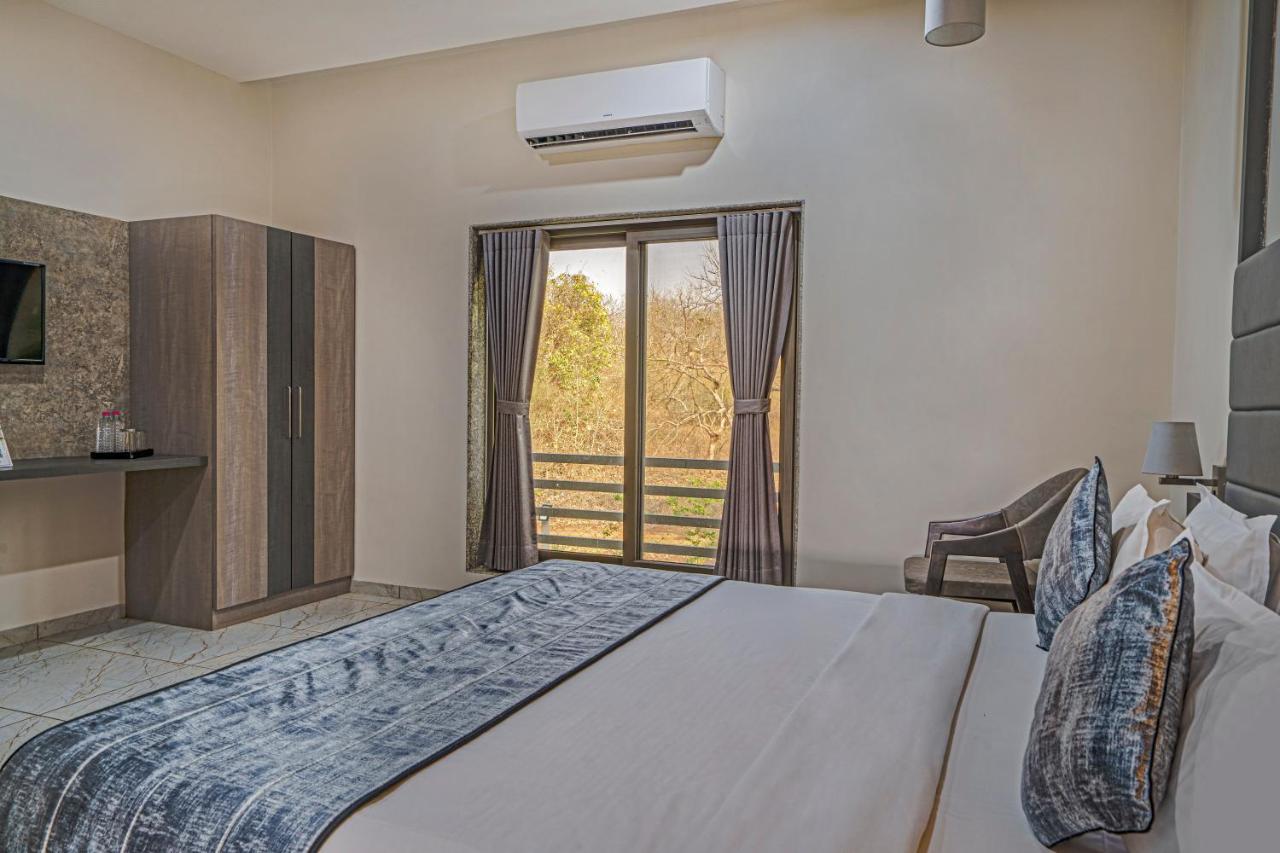 Sterling Gir Hotel Talala Kültér fotó